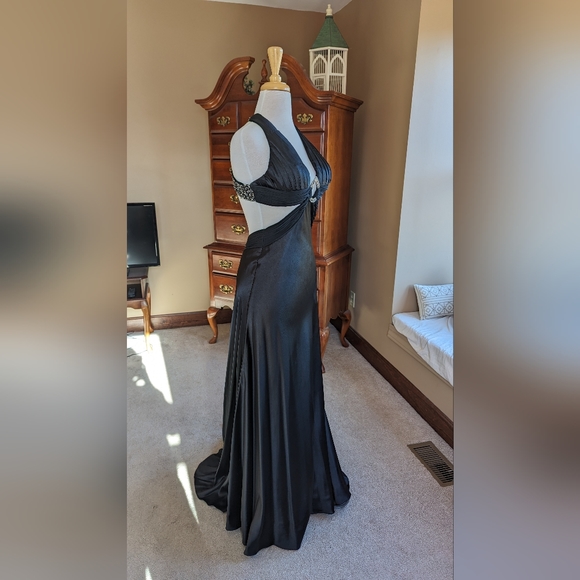 Black Prom Dress Size M - Picture 4 of 9